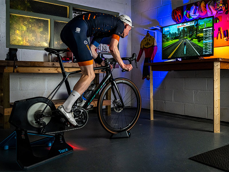 Велостанок и Zwift
