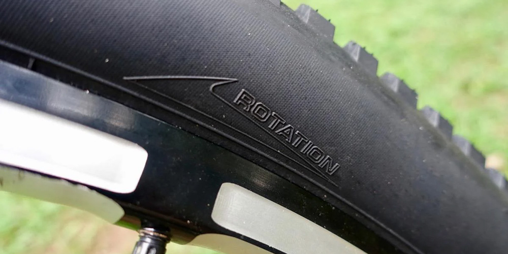 Направление вращения велосипедной покрышки
